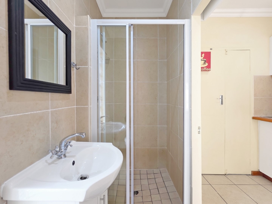 1 Bedroom Property for Sale in Bloubergrant Western Cape